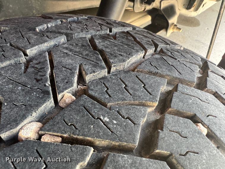 image for item MM9102 2011 Ford F150 XL  SuperCab pickup truck