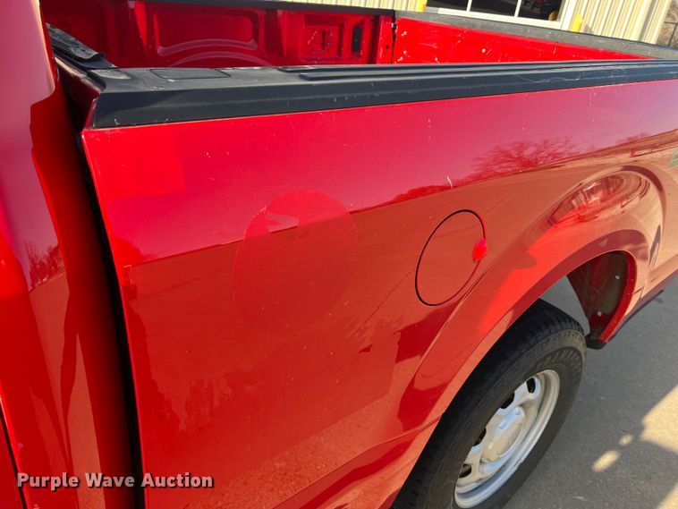 image for item MM9103 2019 Ford F150 XL  SuperCab pickup truck