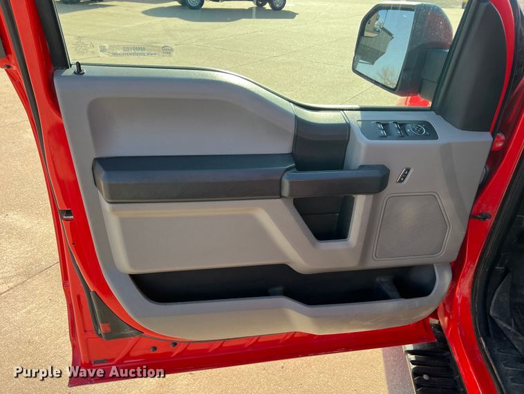 image for item MM9103 2019 Ford F150 XL  SuperCab pickup truck