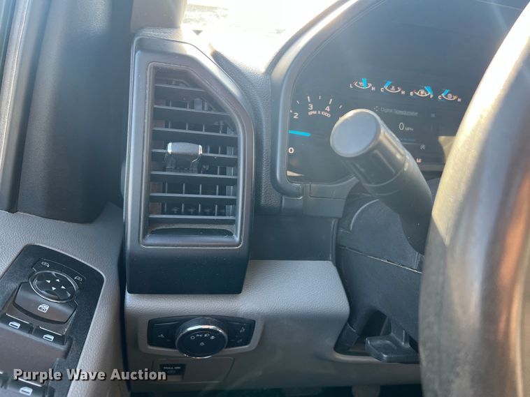 image for item MM9103 2019 Ford F150 XL  SuperCab pickup truck