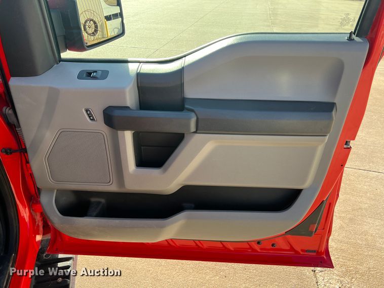 image for item MM9103 2019 Ford F150 XL  SuperCab pickup truck