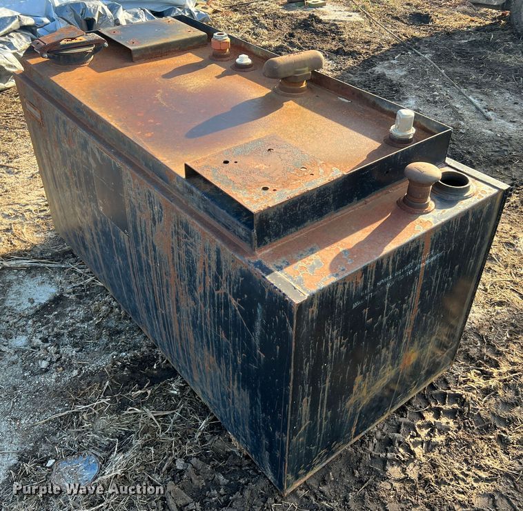 image for item MM9122 Oil tank