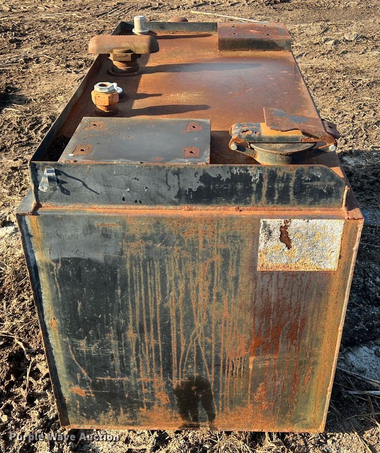 image for item MM9122 Oil tank