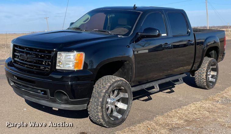 image for item MM9284 2007 GMC Sierra Classic 1500 SLT  Crew Cab pickup truck