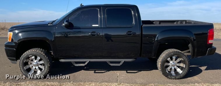 image for item MM9284 2007 GMC Sierra Classic 1500 SLT  Crew Cab pickup truck
