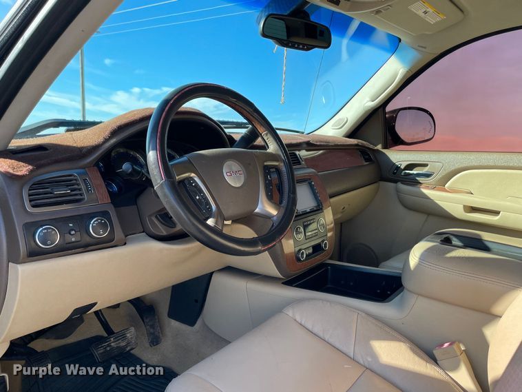 image for item MM9284 2007 GMC Sierra Classic 1500 SLT  Crew Cab pickup truck