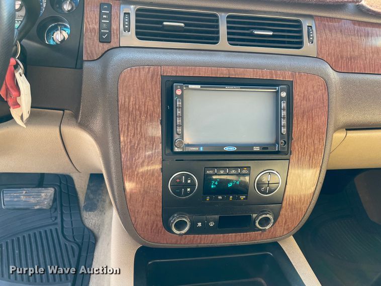 image for item MM9284 2007 GMC Sierra Classic 1500 SLT  Crew Cab pickup truck