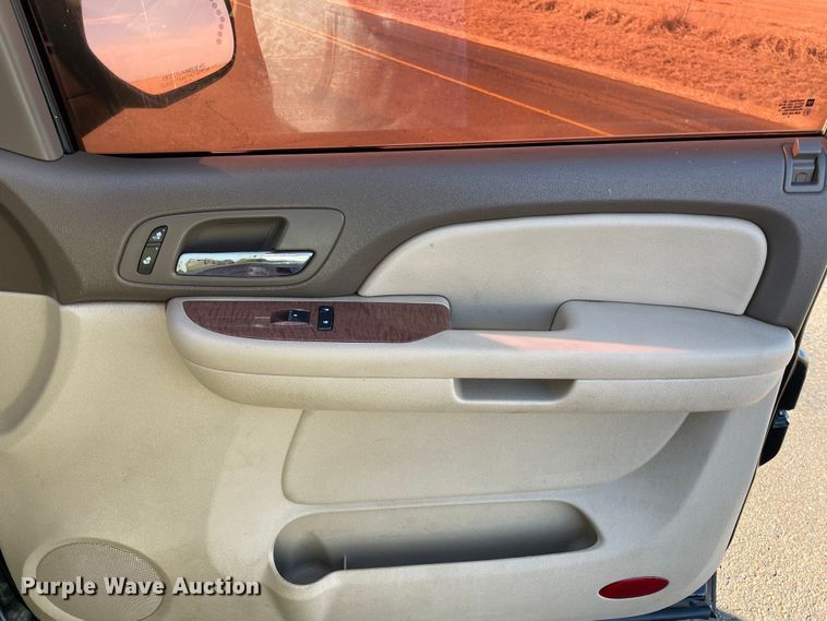 image for item MM9284 2007 GMC Sierra Classic 1500 SLT  Crew Cab pickup truck