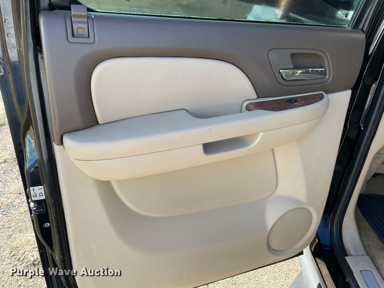 image for item MM9284 2007 GMC Sierra Classic 1500 SLT  Crew Cab pickup truck