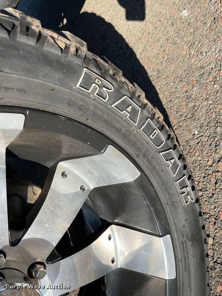 image for item MM9284 2007 GMC Sierra Classic 1500 SLT  Crew Cab pickup truck