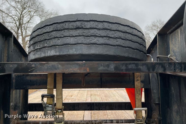 image for item MM9293 2000 Trail Master  equipment trailer