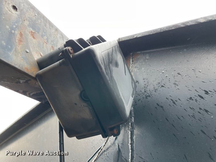 image for item MM9294 2011 Elite  equipment trailer