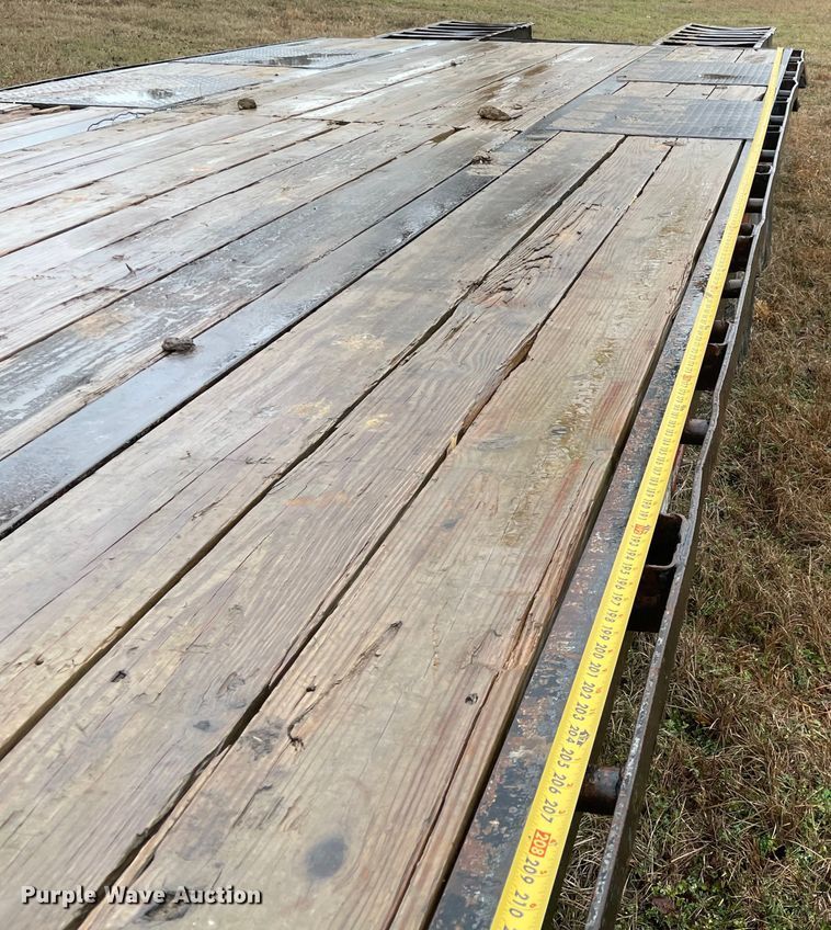 image for item MM9294 2011 Elite  equipment trailer