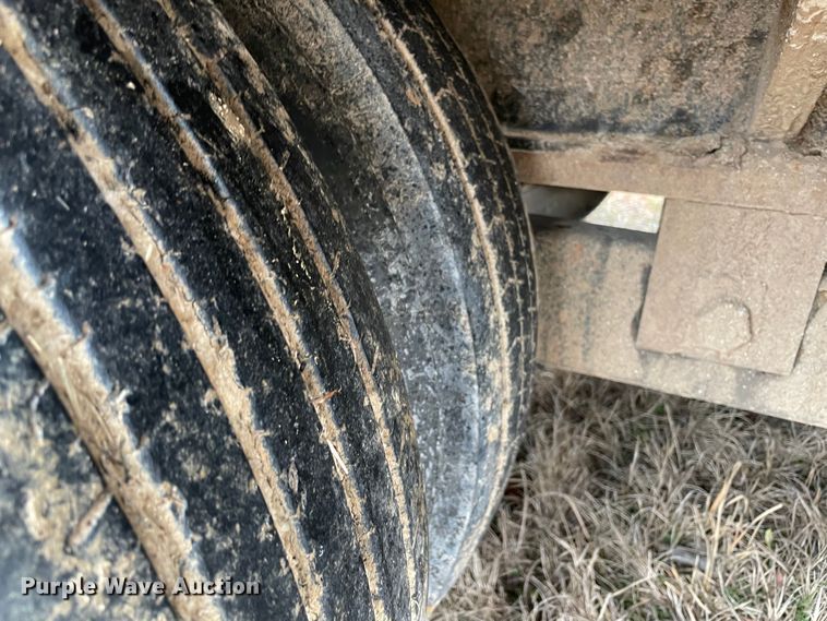 image for item MM9294 2011 Elite  equipment trailer