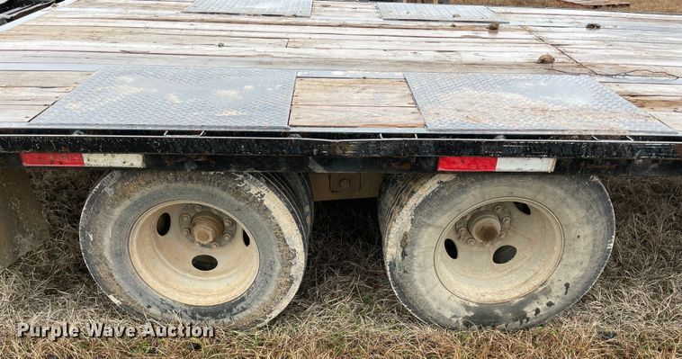 image for item MM9294 2011 Elite  equipment trailer