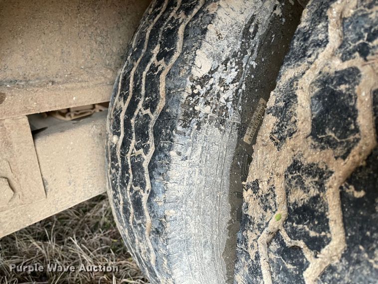 image for item MM9294 2011 Elite  equipment trailer