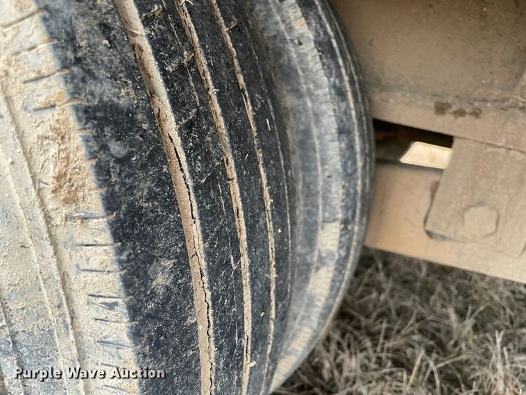 image for item MM9294 2011 Elite  equipment trailer