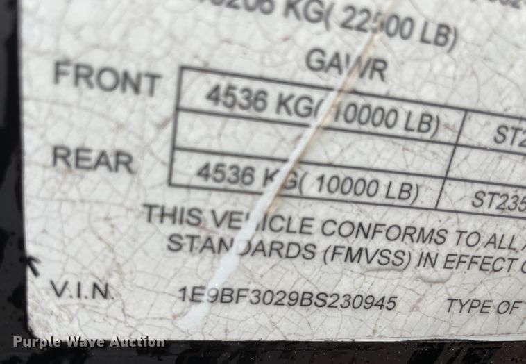 image for item MM9294 2011 Elite  equipment trailer