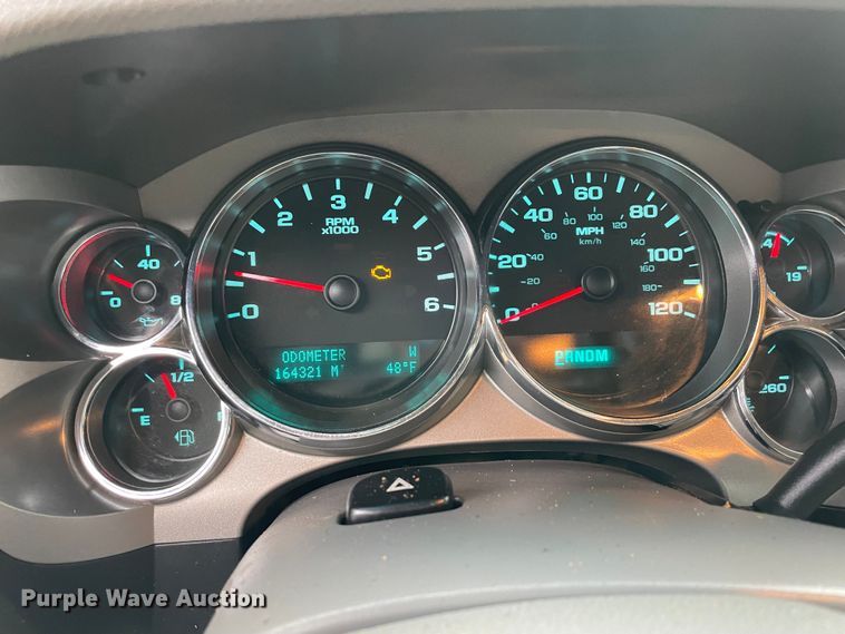 image for item MM9296 2013 GMC Sierra 1500 SLE  Crew Cab pickup truck