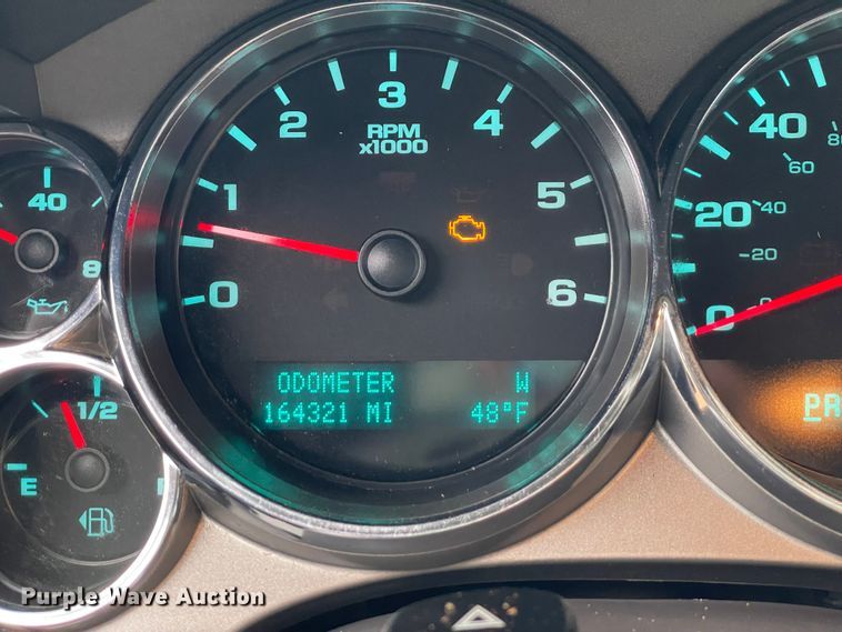 image for item MM9296 2013 GMC Sierra 1500 SLE  Crew Cab pickup truck