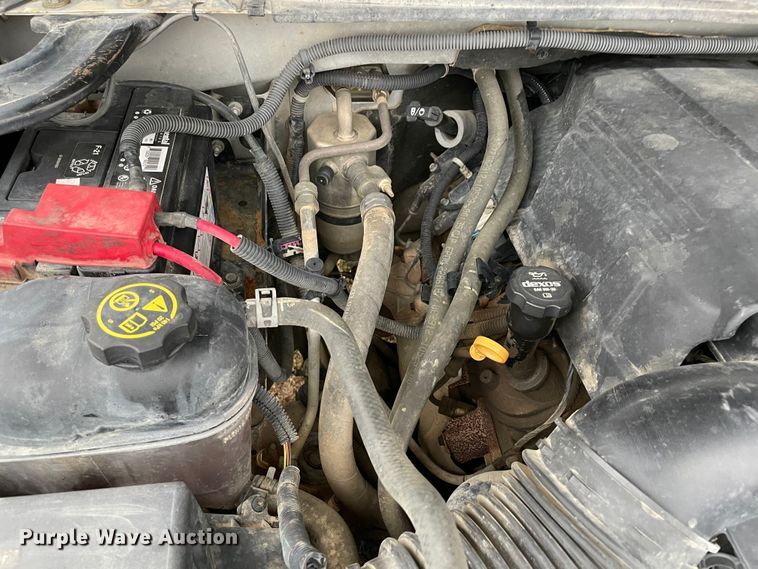 image for item MM9296 2013 GMC Sierra 1500 SLE  Crew Cab pickup truck