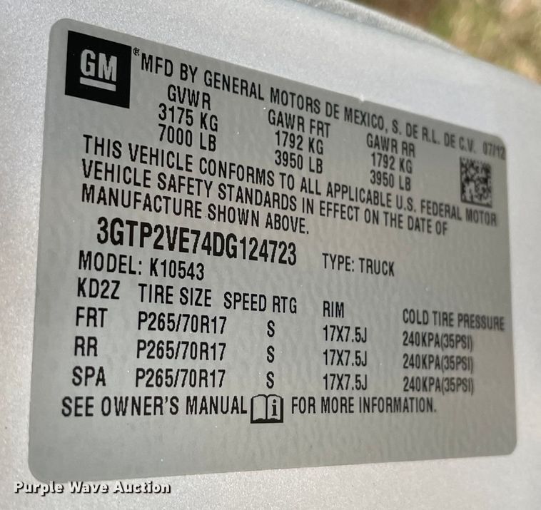 image for item MM9296 2013 GMC Sierra 1500 SLE  Crew Cab pickup truck