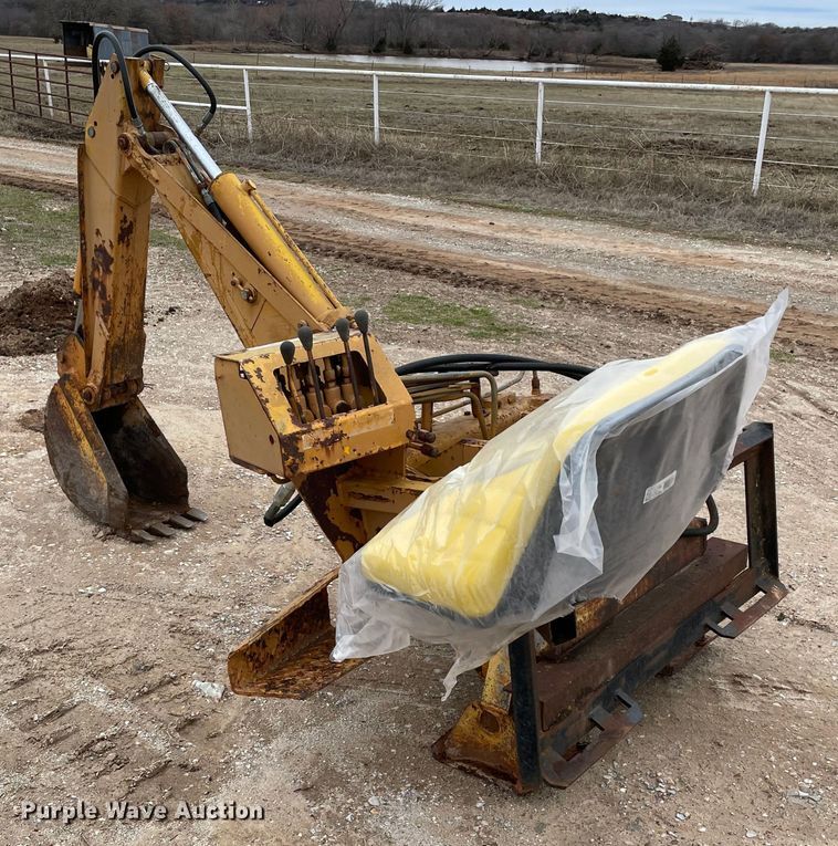 image for item MM9298 Davis Manufacturing  skid steer backhoe