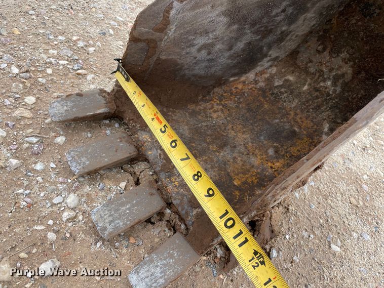 image for item MM9298 Davis Manufacturing  skid steer backhoe