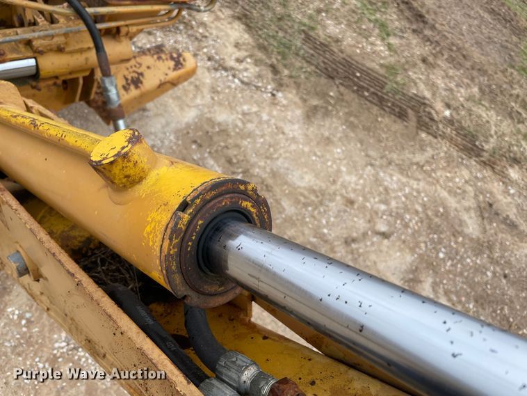 image for item MM9298 Davis Manufacturing  skid steer backhoe