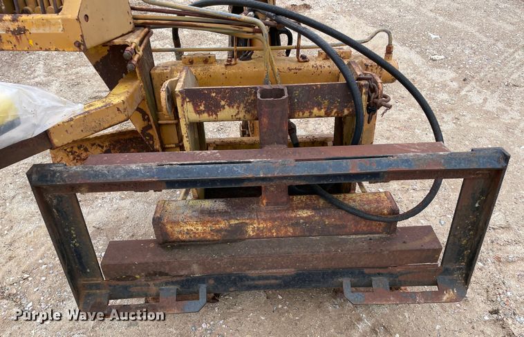 image for item MM9298 Davis Manufacturing  skid steer backhoe