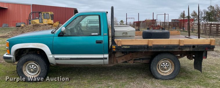 image for item MM9300 1994 Chevrolet K2500  bale bed pickup truck