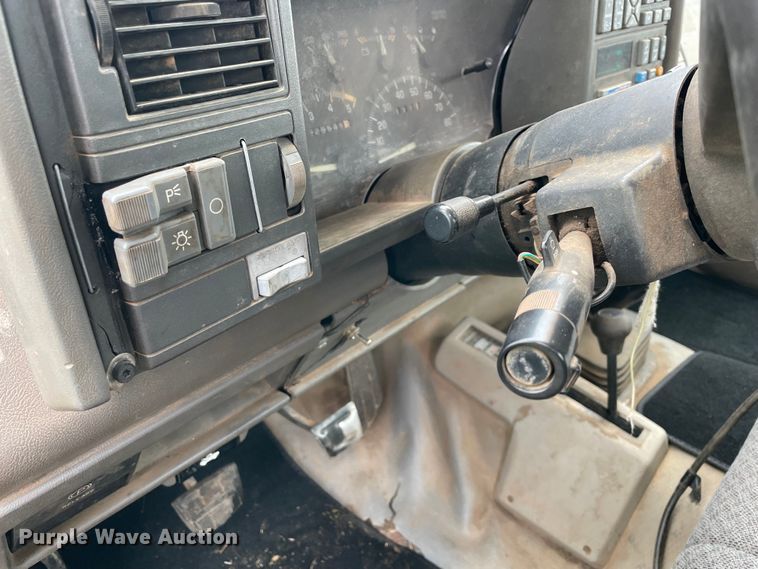 image for item MM9300 1994 Chevrolet K2500  bale bed pickup truck