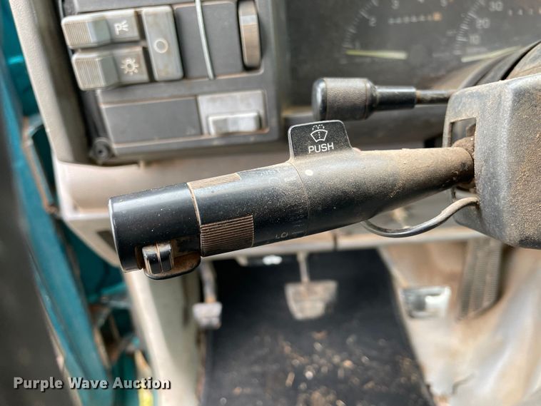 image for item MM9300 1994 Chevrolet K2500  bale bed pickup truck