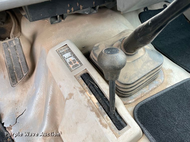 image for item MM9300 1994 Chevrolet K2500  bale bed pickup truck