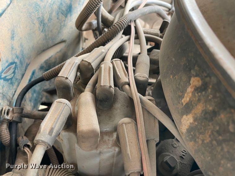 image for item MM9300 1994 Chevrolet K2500  bale bed pickup truck