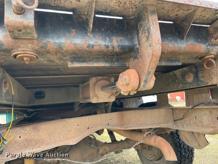 image for item MM9300 1994 Chevrolet K2500  bale bed pickup truck