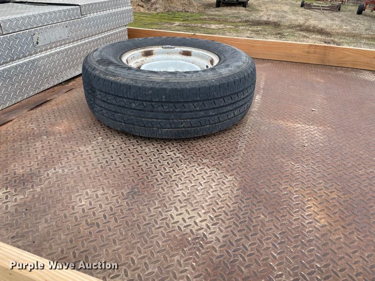 image for item MM9300 1994 Chevrolet K2500  bale bed pickup truck