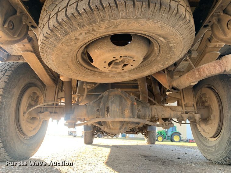 image for item MM9709 1999 Dodge Ram 3500  Quad Cab flatbed pickup truck