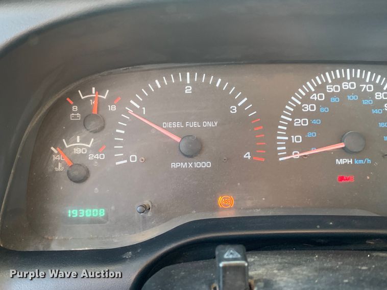 image for item MM9709 1999 Dodge Ram 3500  Quad Cab flatbed pickup truck