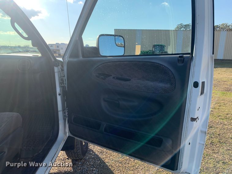 image for item MM9709 1999 Dodge Ram 3500  Quad Cab flatbed pickup truck