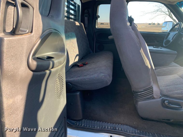 image for item MM9709 1999 Dodge Ram 3500  Quad Cab flatbed pickup truck