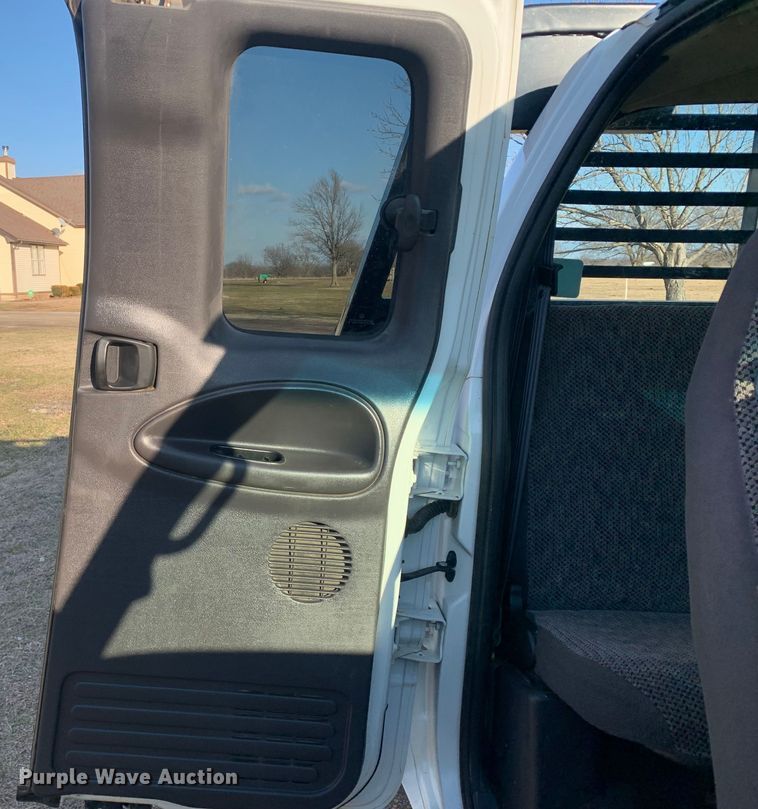 image for item MM9709 1999 Dodge Ram 3500  Quad Cab flatbed pickup truck