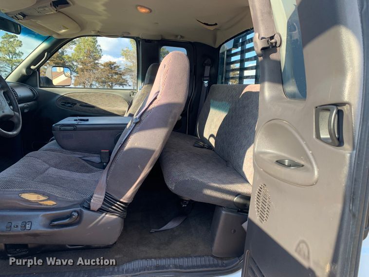 image for item MM9709 1999 Dodge Ram 3500  Quad Cab flatbed pickup truck