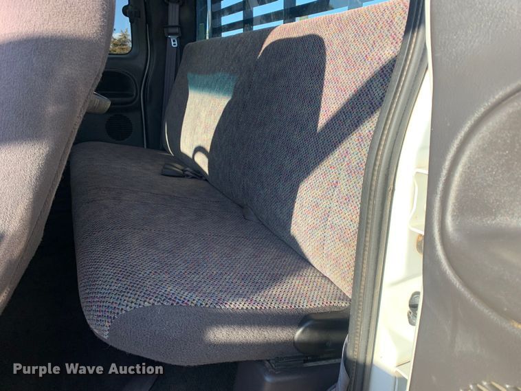 image for item MM9709 1999 Dodge Ram 3500  Quad Cab flatbed pickup truck