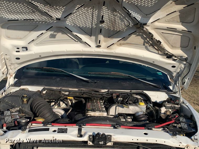 image for item MM9709 1999 Dodge Ram 3500  Quad Cab flatbed pickup truck