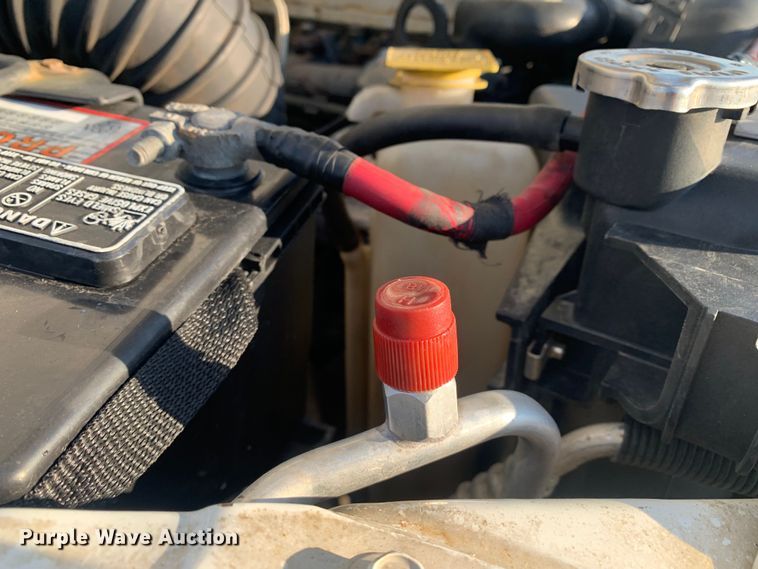 image for item MM9709 1999 Dodge Ram 3500  Quad Cab flatbed pickup truck