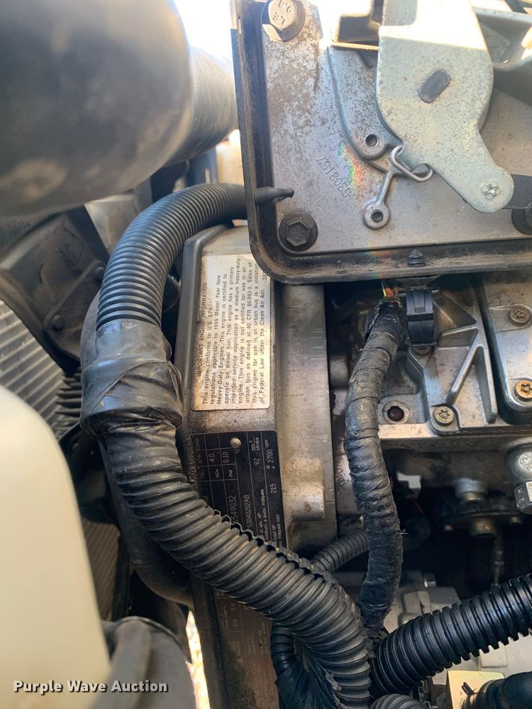 image for item MM9709 1999 Dodge Ram 3500  Quad Cab flatbed pickup truck