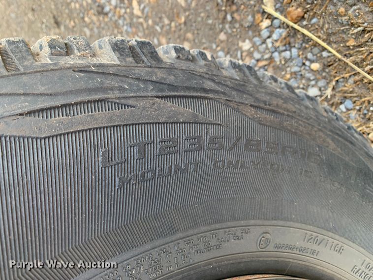 image for item MM9709 1999 Dodge Ram 3500  Quad Cab flatbed pickup truck