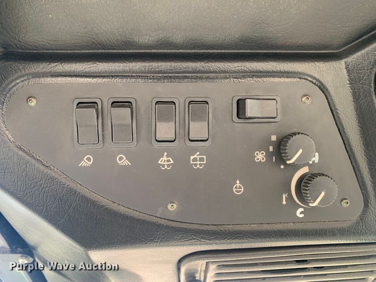 image for item MM9725 John Deere 1600  lawn mower