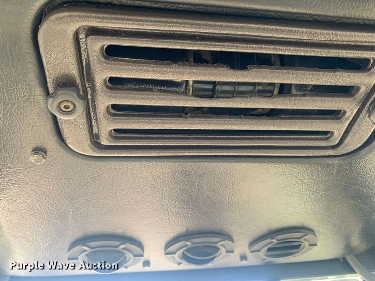 image for item MM9725 John Deere 1600  lawn mower